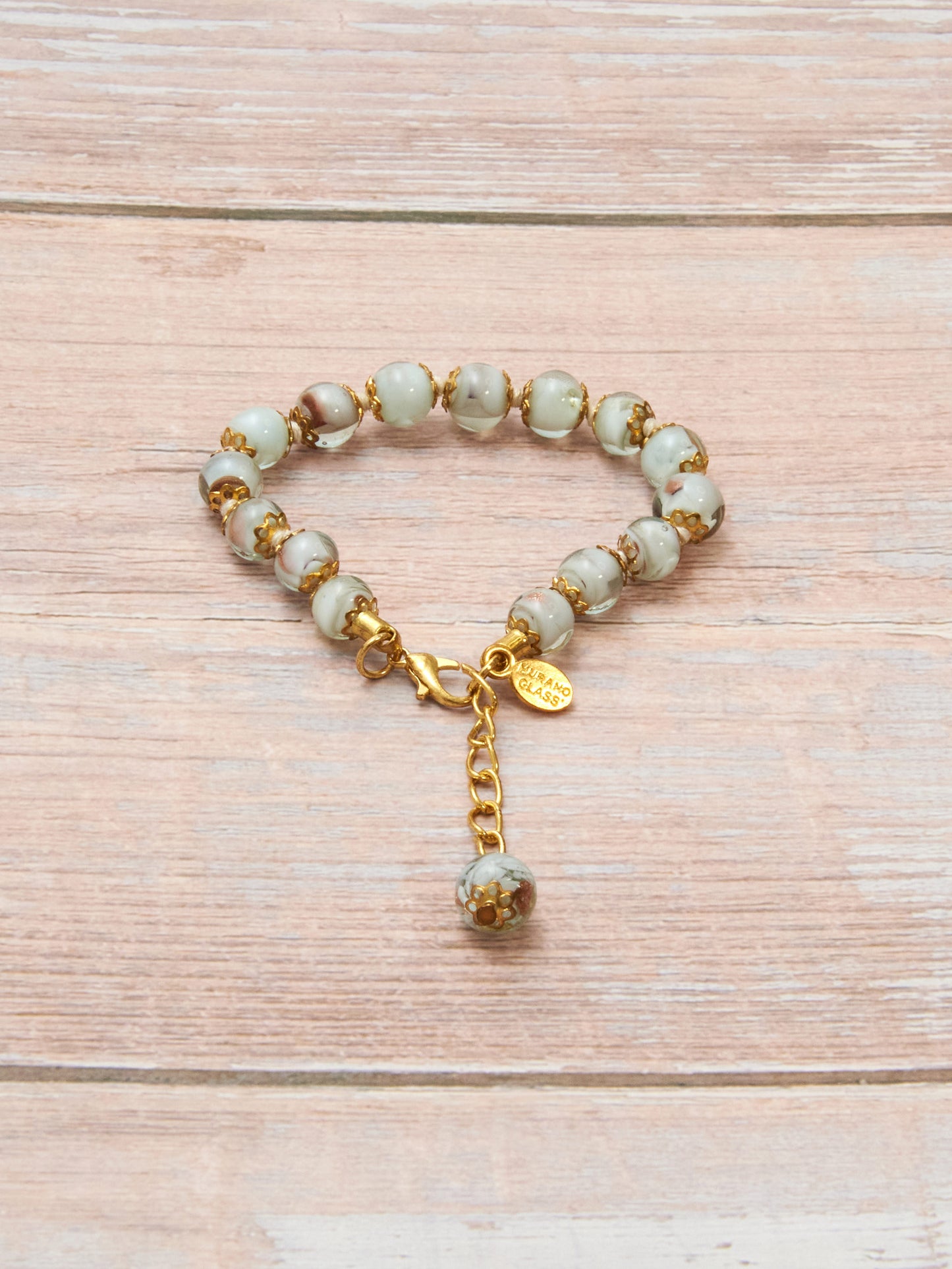 BRG3-Bracciale in Vetro di Murano garantito, realizzato interamente a mano con 15 Perle da 8 mm lungo 18,5 cm - Gold (Avventurina pasta 224 azzurro chiaro)